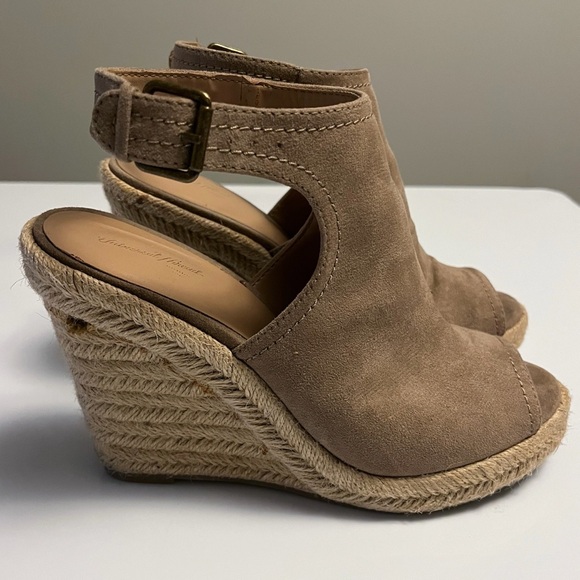 Universal Thread Wedge Sandals - Picture 3 of 8